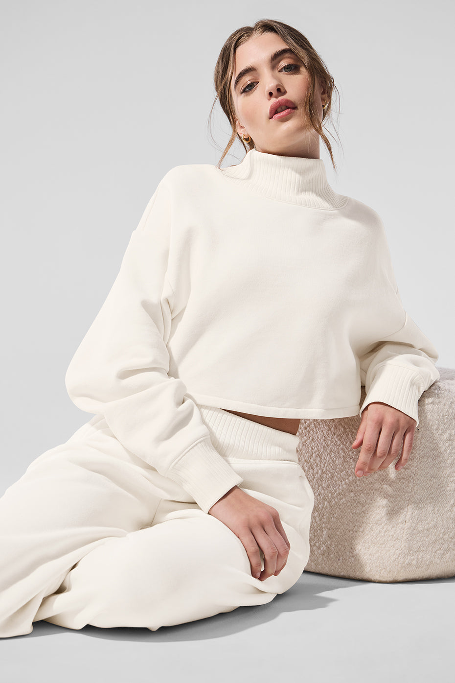 Serenity short cover-up sweater "OUT OF STOCK"