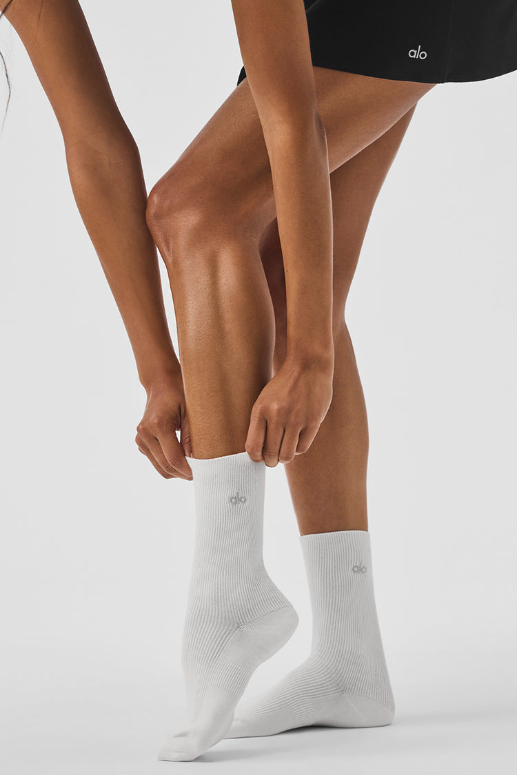 Unisex Discrete Crew Socks